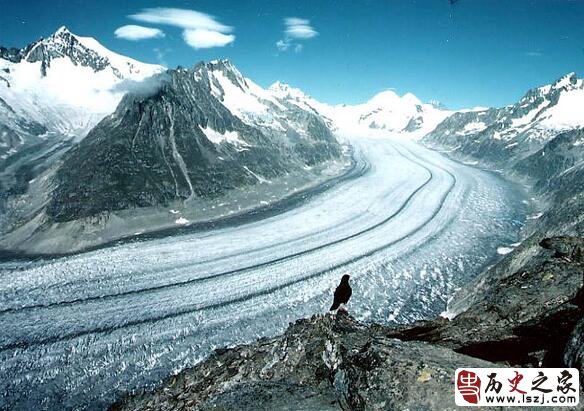 阿尔卑斯山脉上最大和最长的冰川——阿莱奇冰川