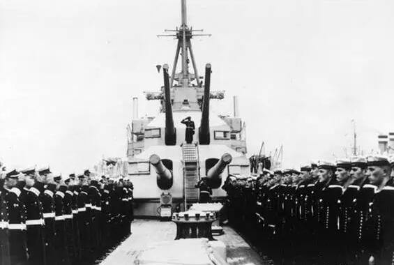 德国海军建造传奇战舰“欧根亲王”！（上节）