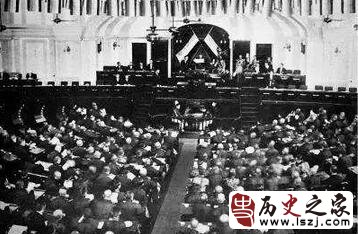 1923年民国总统选举孙中山为何惨败给曹锟？