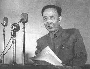 （1976年）文革期间郭沫若写下抨击“四人帮”的两首诗作