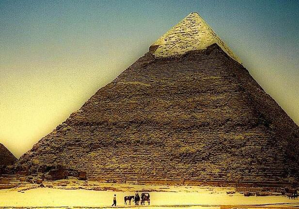 埃及新发现一座金字塔 距今已有约3700年的历史