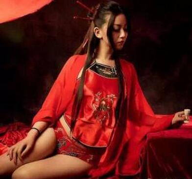 揭秘古代美女的性感内衣秀（图）