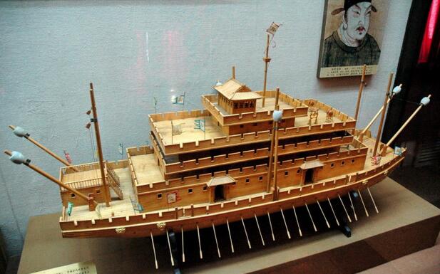 探访“指尖上的船王”：从事船模制造三十年 制作数百艘中外古船