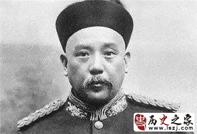 中国最后一位皇帝：袁世凯不仅爱喝人奶还不喜欢洗澡