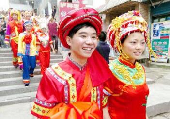 佤族的婚俗文化史：佤族男人在结婚前要为女方家做什么？