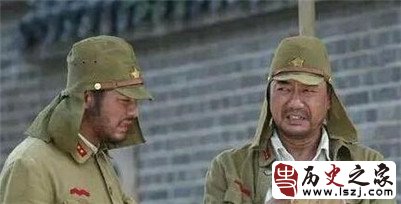 日本士兵军帽上的两块垂布是谁发明的？它们有什么作用？