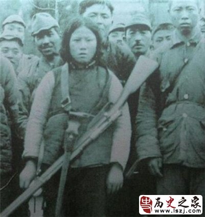 【图】抗战老照片：抗战时期战场上被小日本虏的中国女兵