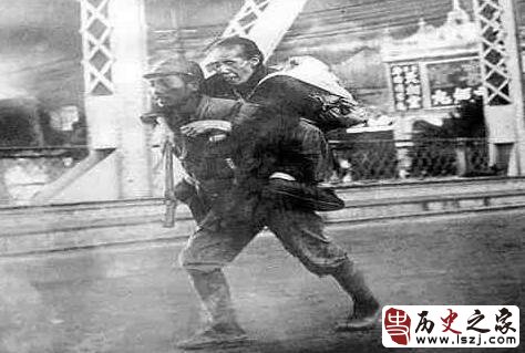 【老照片】日本人拍的最想让中国人看到的照片，妄图让国人感激日军“恩德”