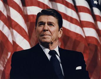 美国第40任总统里根的简介 里根当选总统的情形及伊朗政策上的错误