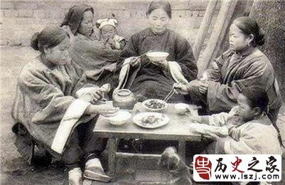 清朝有钱人和穷人吃饭有什么区别？看完这组图片你就知道了！