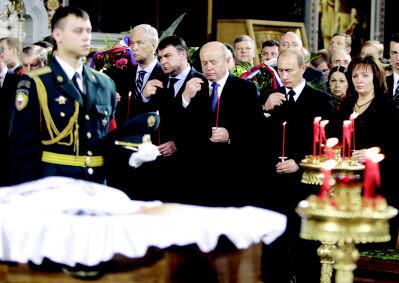2007年俄罗斯前总统叶利钦葬礼现场 叶利钦葬在哪座墓地？