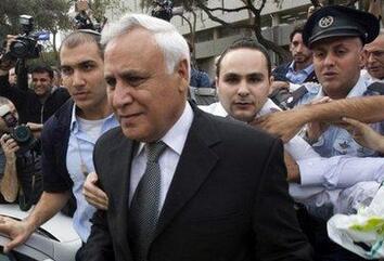 以色列前总统卡察夫入狱5年获假释 曾经因强奸入狱判处7年