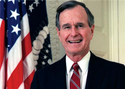 美国第41任总统乔治·赫伯特·沃克·布什的简介及经历