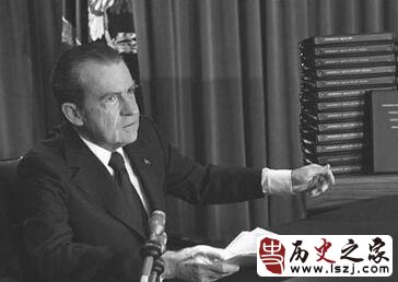 美国尼克松总统简历生平 尼克松是哪天逝世的？