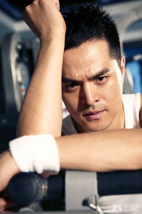 男明星边原最新运动写真