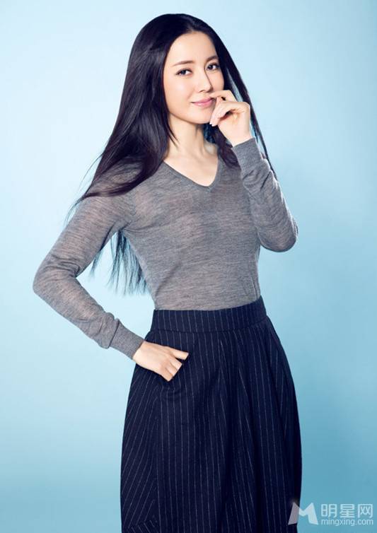 飞哥大英雄演员刘敏优雅知性写真