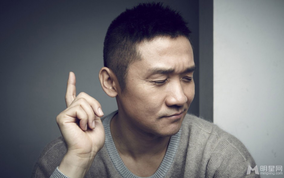 影视演员黄志忠表情丰富搞怪写真