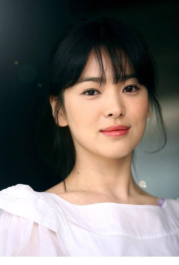 韩国气质美女宋慧乔白裙子写真图片