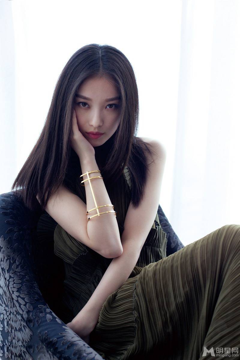 中国女明星倪妮最新时尚照片
