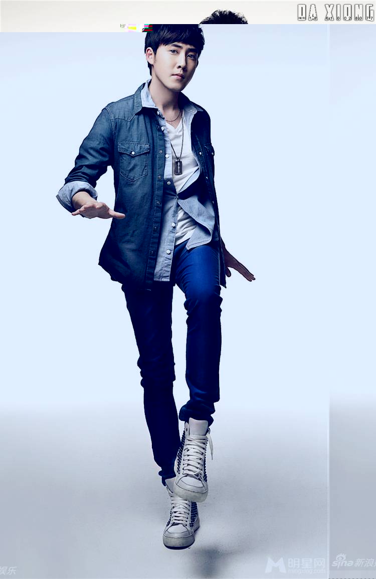 男明星张睿紧身牛仔裤写真