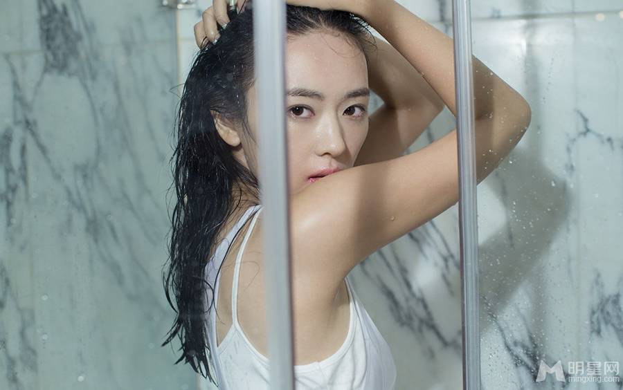女演员童谣优雅气质写真图片