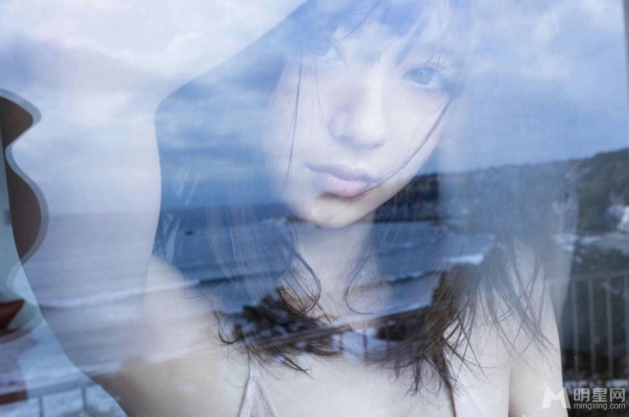 日本女星逢泽莉娜唯美性感私房写真