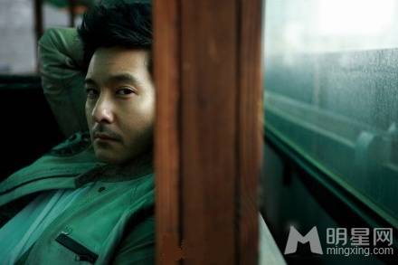 演员立威廉变身性感肌肉男帅哥