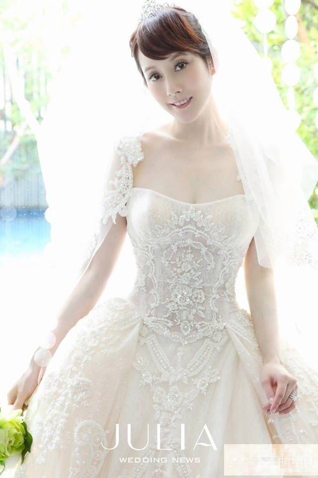 中国台湾美女明星许慧欣唯美婚纱照