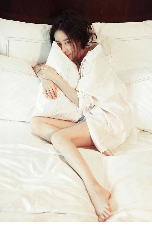 内地漂亮女演员姜欣雨白衬衫写真