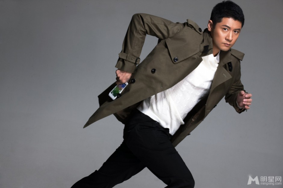 热搜榜明星任重高清时尚代言写真