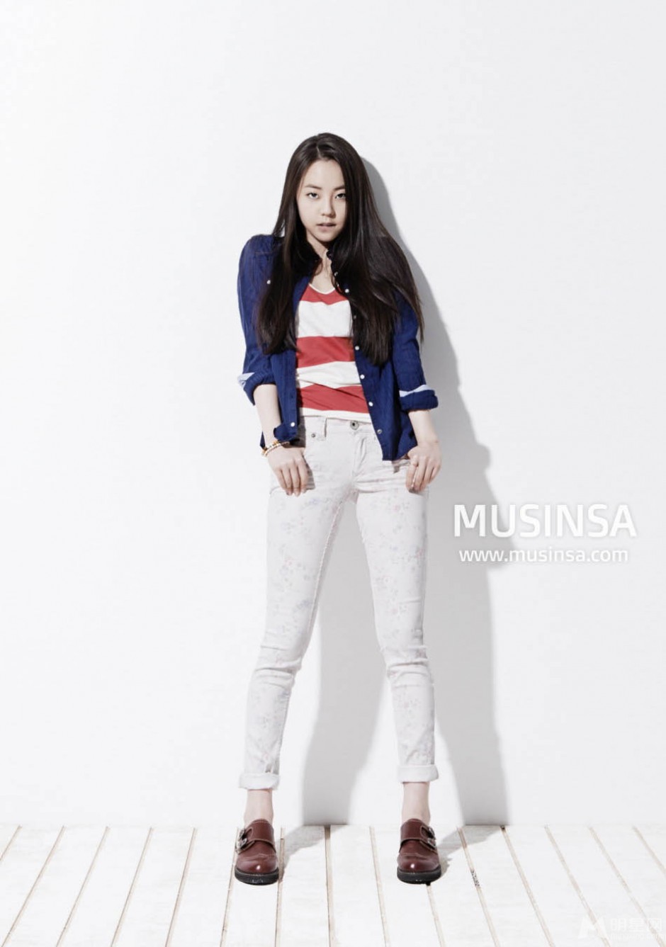 韩国女星安昭熙高清时尚写真