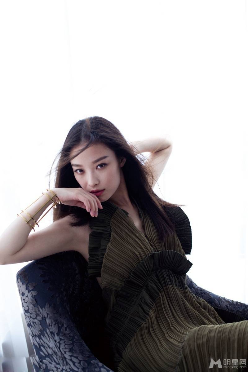 中国女明星倪妮最新时尚照片