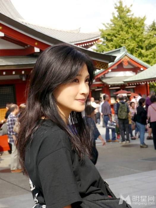清纯玉女歌手方季惟写真图片