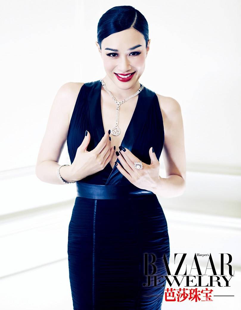 中越混血女明星钟丽缇性感时尚大片