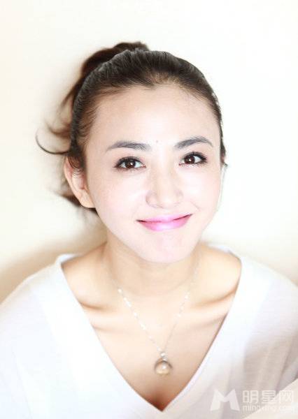 改丫扮演者徐飒可爱搞怪写真