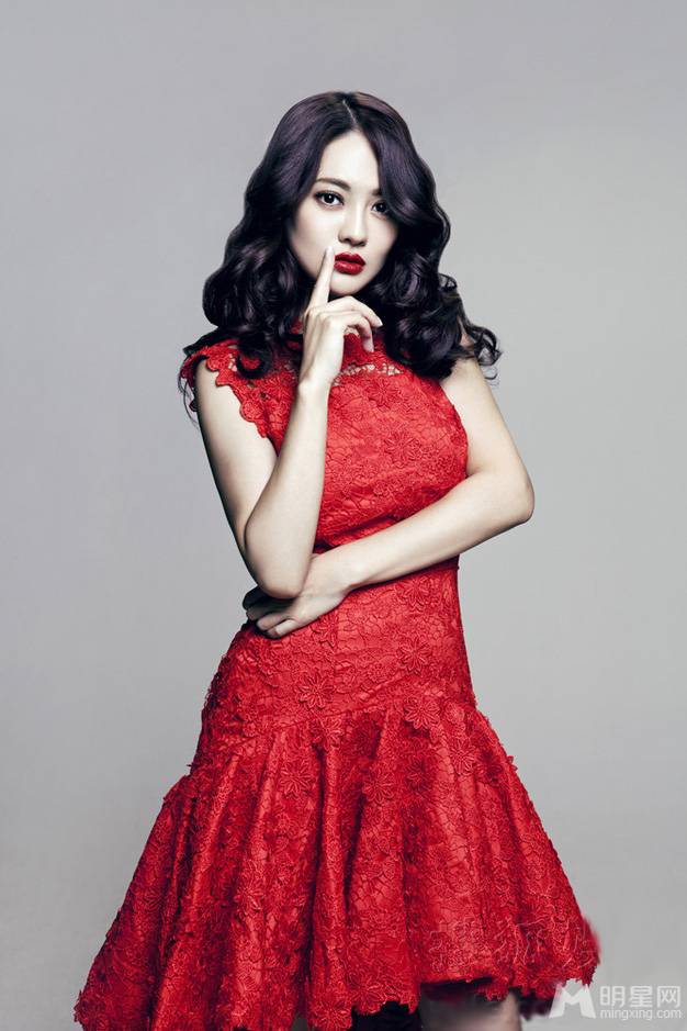 演员樊蕊诠释优雅气质女人