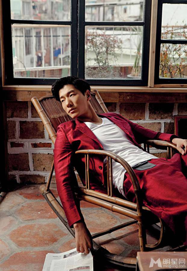 中国男模张亮时尚异国写真