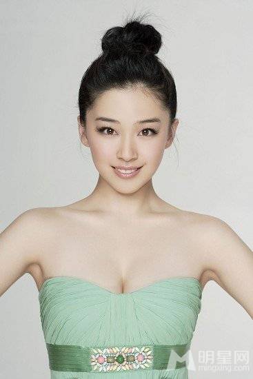 新生代美女明星阚清子清新写真大片