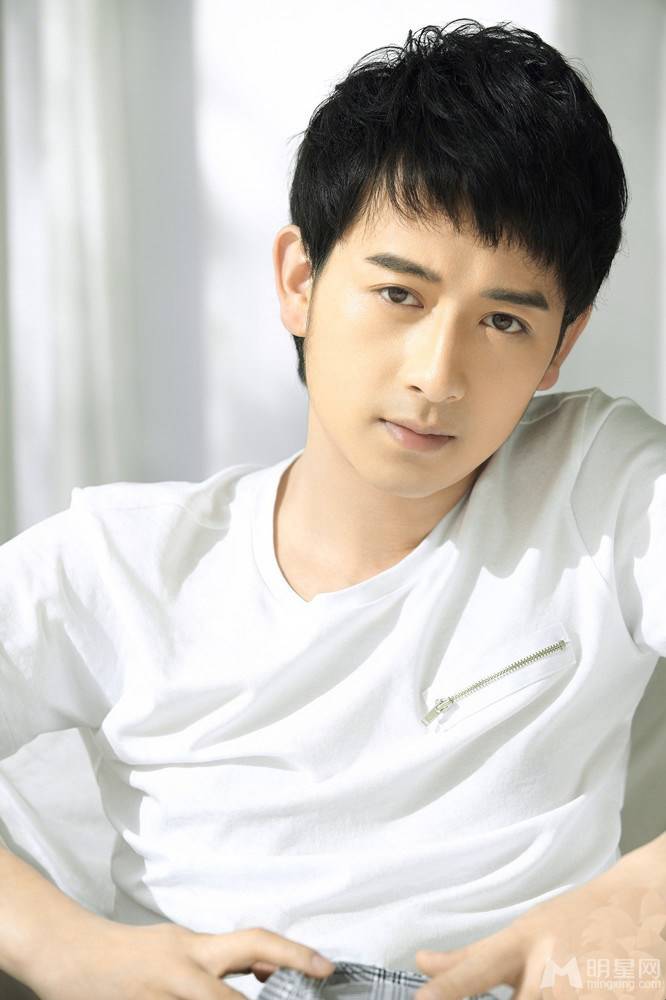 80后内地男演员刘一辰尽显阳光帅气
