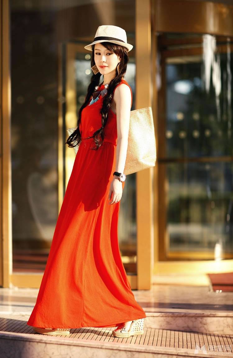 中国女明星祖海时尚街拍魅力十足