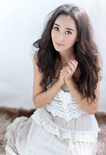 影视演员杜若溪小清新写真