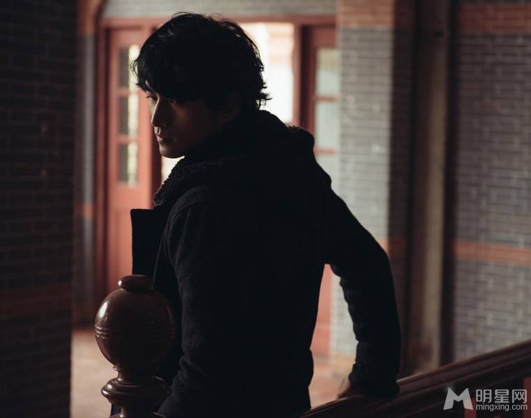 中国帅气男明星张晓晨时尚文艺写真