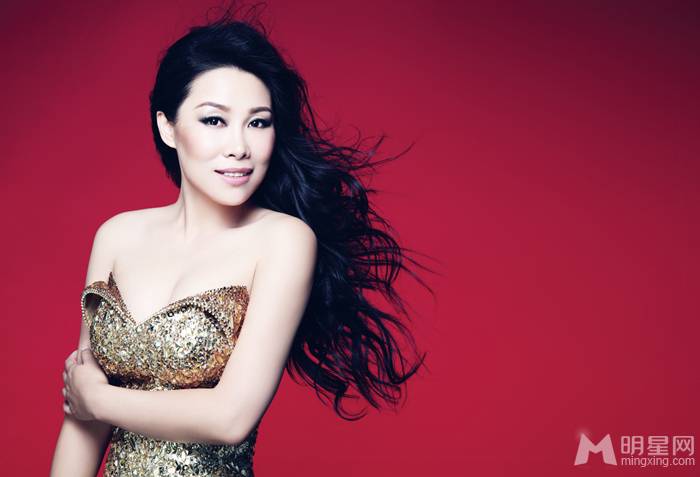 李雨儿尽显雍容华贵图片
