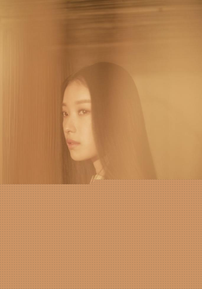 中国气质女星倪妮展现知性之美