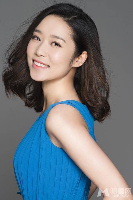 年度清纯氧气美女杨�唯美写真