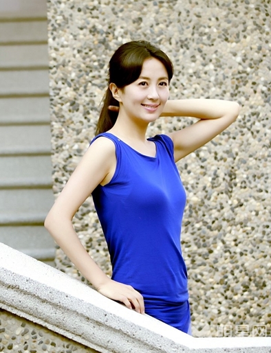 中国最漂亮女星杨童舒户外写真