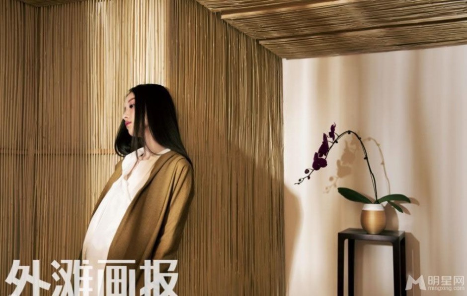 中国气质女星倪妮展现知性之美
