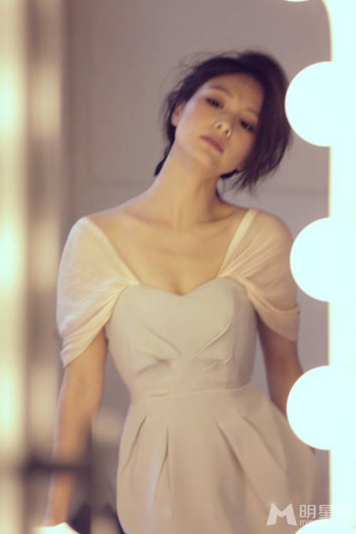 中国最漂亮女演员徐麒雯写真女人味十足