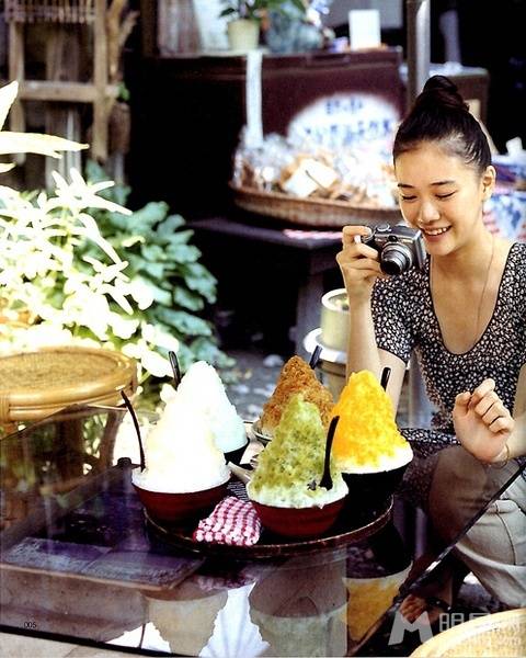 日本人气女演员苍井优变身幸福的吃货