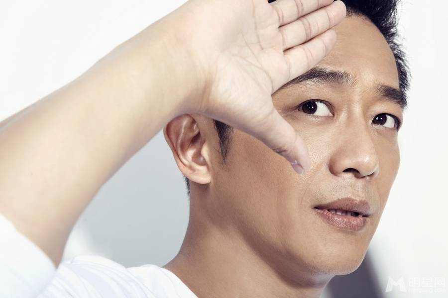 陈昭荣尽显阳光型男范儿